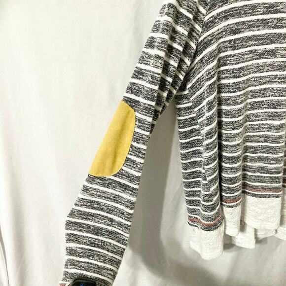 Hem & Thread Women's L Knit Striped Top with Button Back and Lacy Detailing - Picture 6 of 10